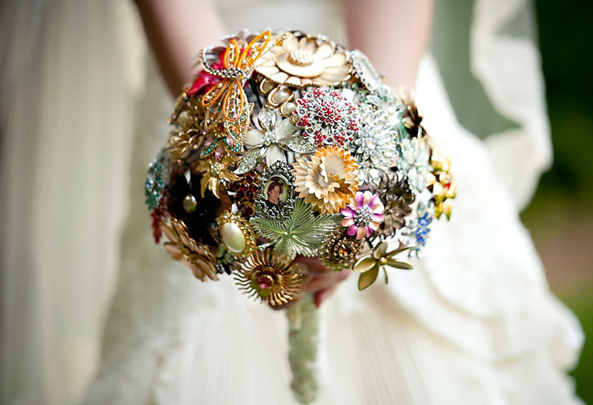 wedding brooch bouquet photos above by Green Apple Photography 