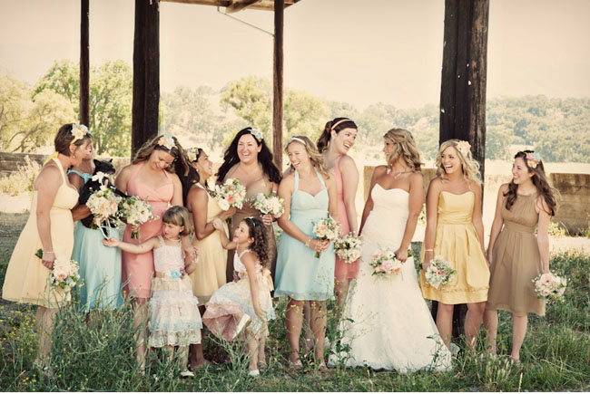 bridemaids in pastel