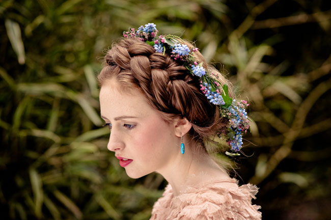 плетеные ореол волос с цветочными гало