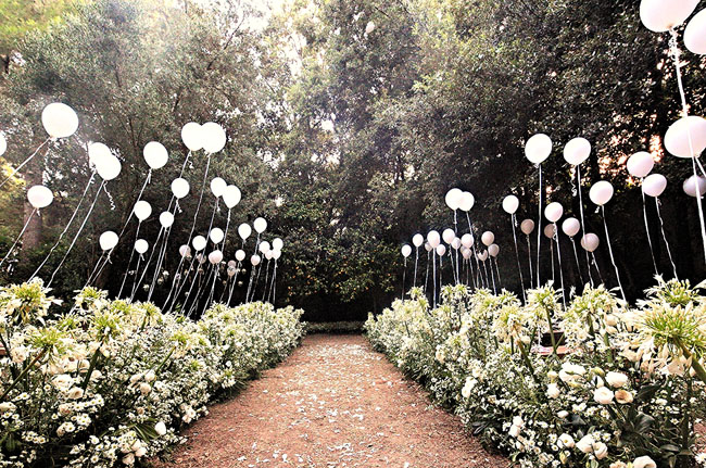balloon aisle wedding
